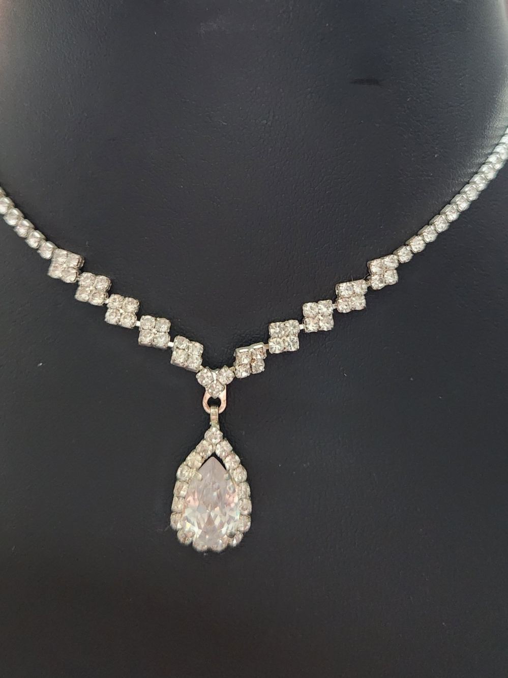 Women's Pear Shaped Cubic Zirconia Fashion Necklace with Rhinestone Accents